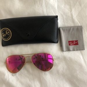 AVIATOR RAYBANS W/ CASE!